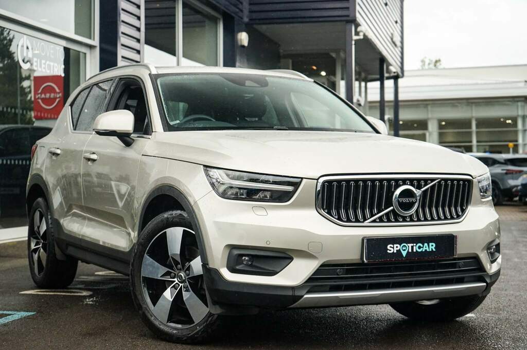 Volvo XC40 D4 Pro Gold