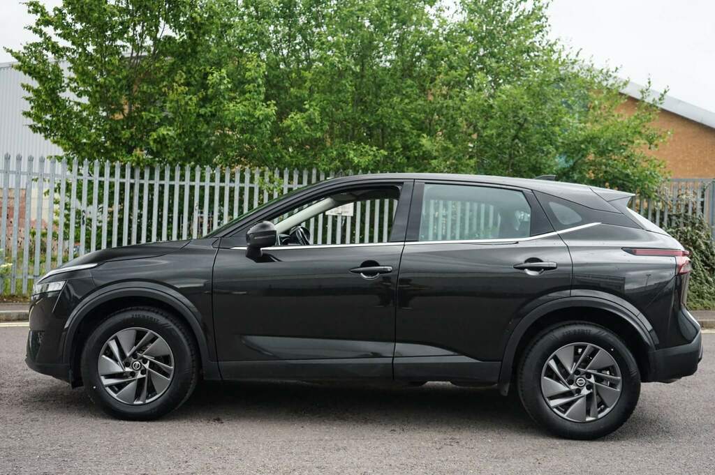 Nissan Qashqai 1.3 Dig-t Mh 158 Acenta Premium Xtronic DV71TTK Black #4