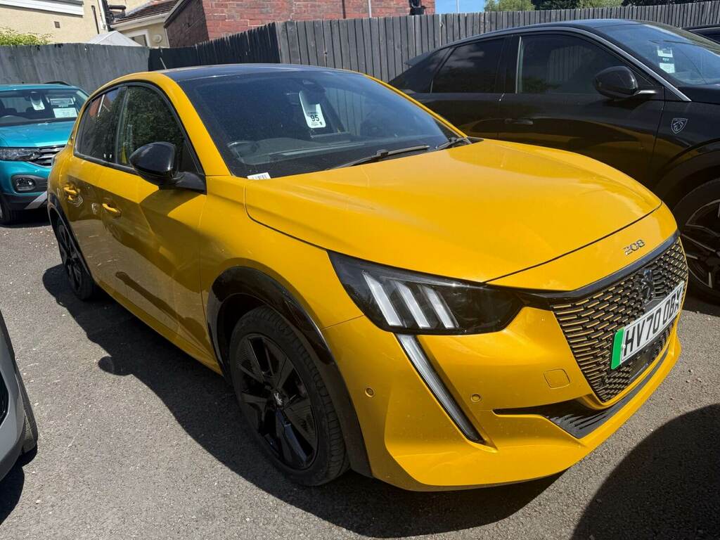 Peugeot e-208 50 Kwh 136 1-Speed Yellow