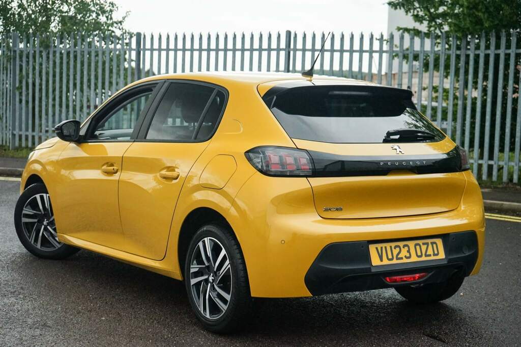 Peugeot 208 1.2 Puretech Active Premium VU23OZD Yellow #2