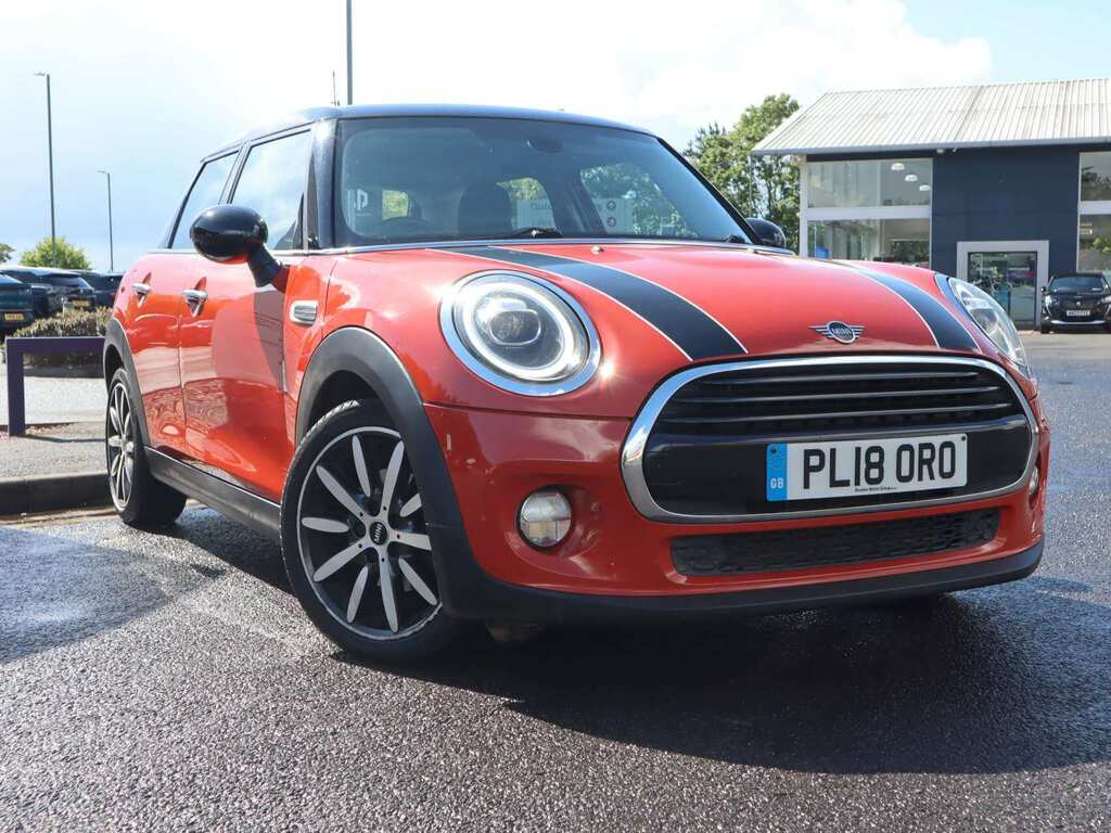 Mini Hatch 1.5 Cooper Orange