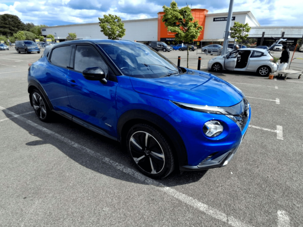 Nissan Juke 1.6 Hybrid Tekna Blue