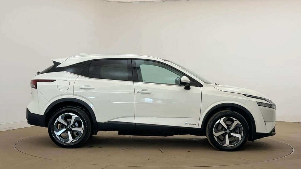 Nissan Qashqai 1.5 E-power N-connecta BD24WMO White #4