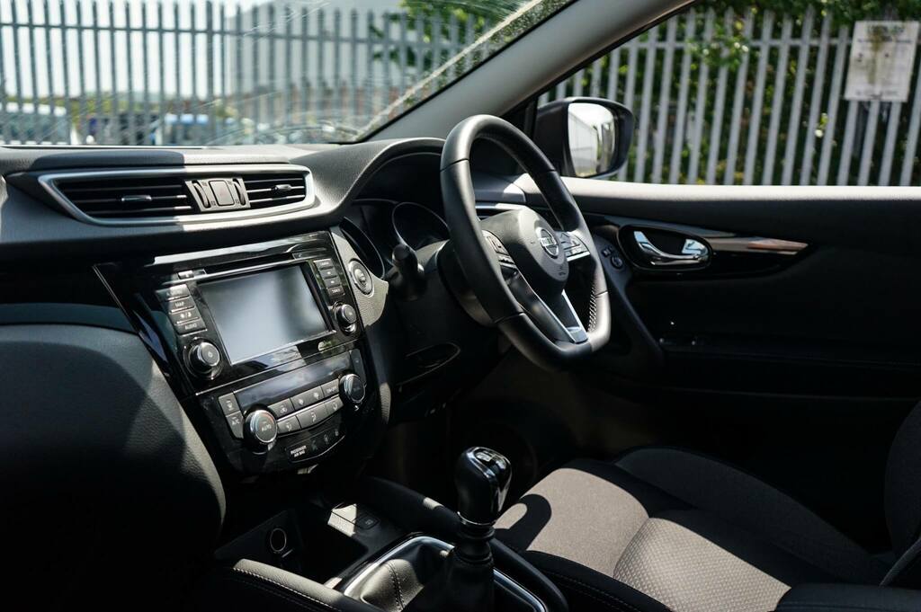 Nissan Qashqai 1.3 Dig-t N-connecta Grey #2