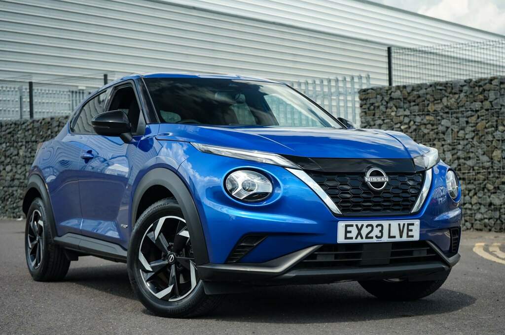 Nissan Juke 1.6 Hybrid N-connecta Blue
