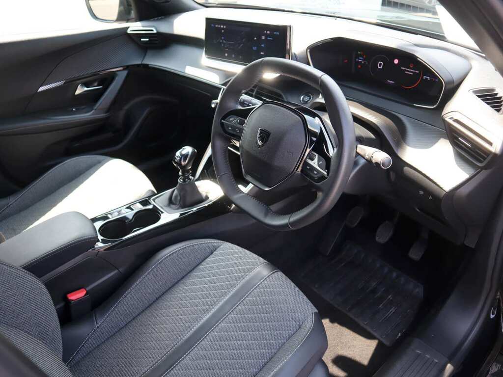 Peugeot 2008 1.2 Puretech 130 Allure MM24GSU Black #6