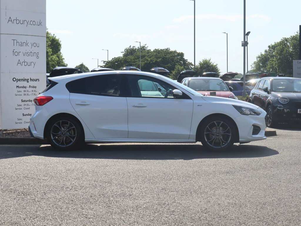 Ford Focus 1.0 Ecoboost Hybrid Mhev 125 St-line Edition White #6