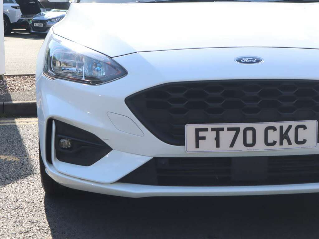 Ford Focus 1.0 Ecoboost Hybrid Mhev 125 St-line Edition White #4