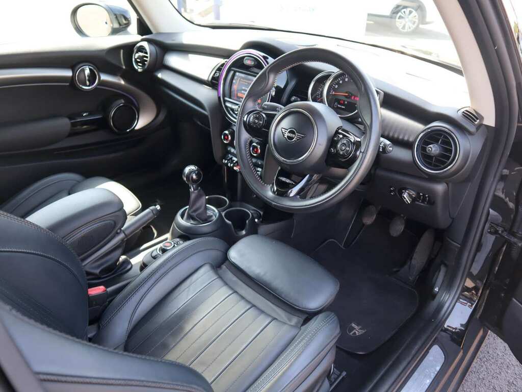 Mini Hatch 3-Door Hatch Cooper Exclusive VK69MFP Black #5