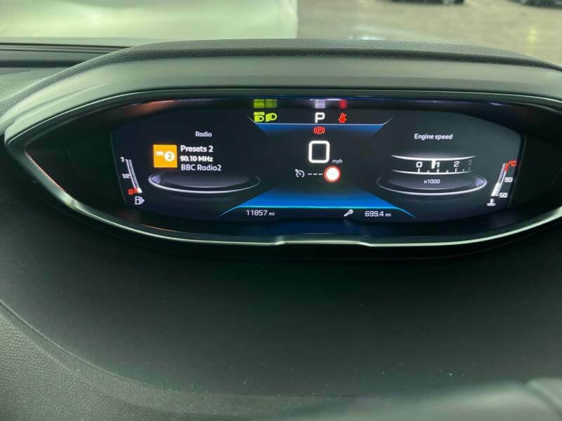 Peugeot 5008 1.5 Bluehdi Allure Premium Eat8 CY23LLW White #2