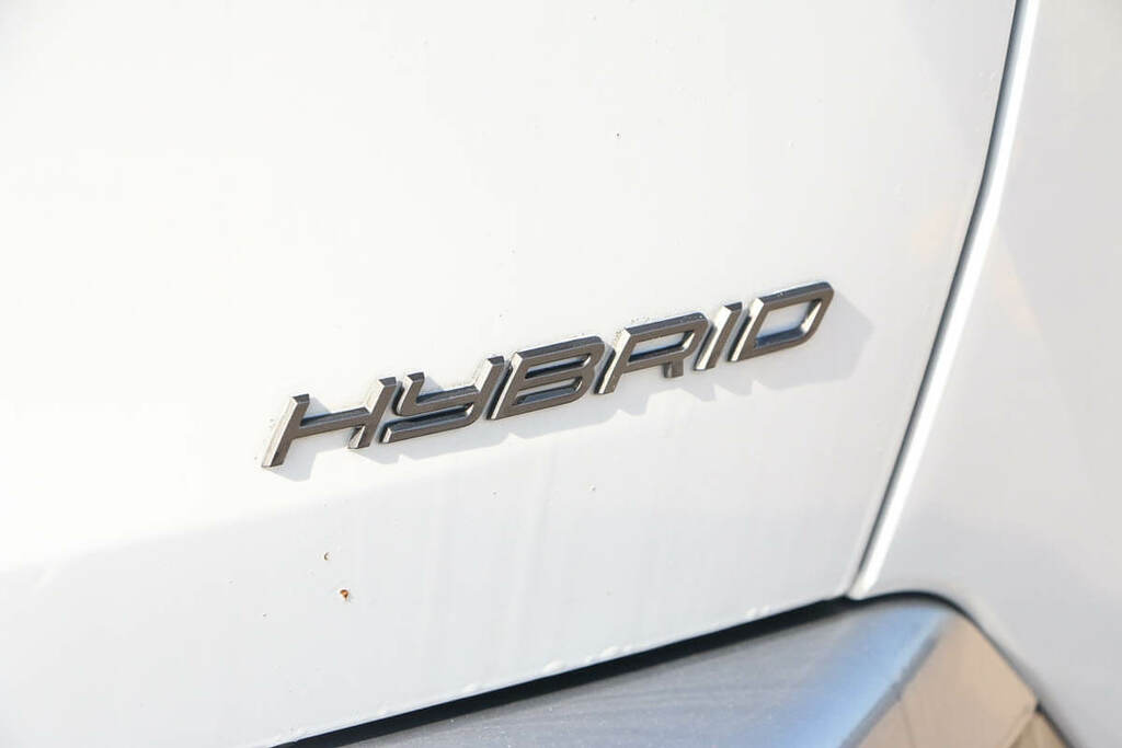 Peugeot 3008 Hybrid 136 E-dsc6 Gb GD74VHZ White #5
