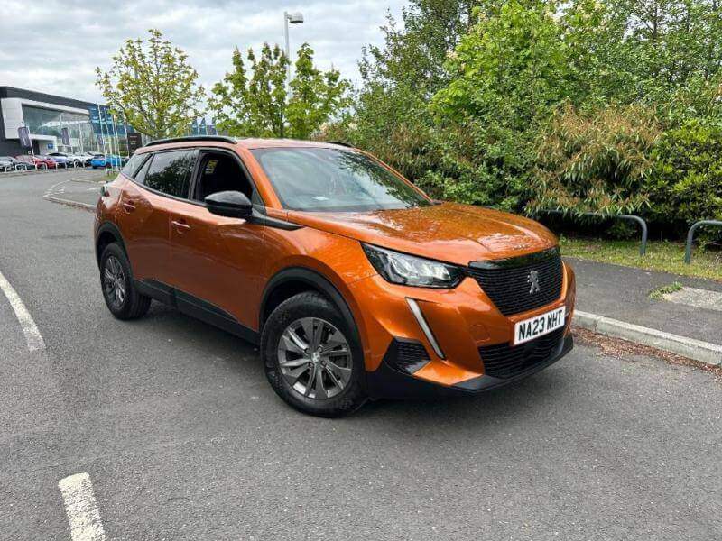 Peugeot 2008 1.2 Puretech Active Premium Orange
