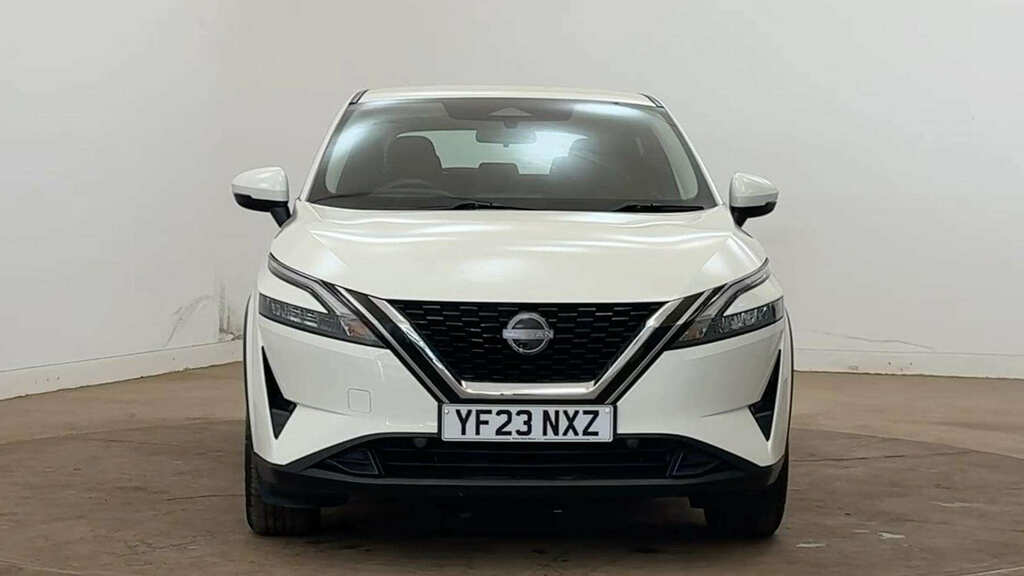Nissan Qashqai 1.3 Dig-t Mh Acenta Premium YF23NXZ White #3