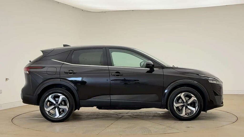 Nissan Qashqai 1.3 Dig-t Mh 158 N-connecta Xtronic YE23OXJ Black #3