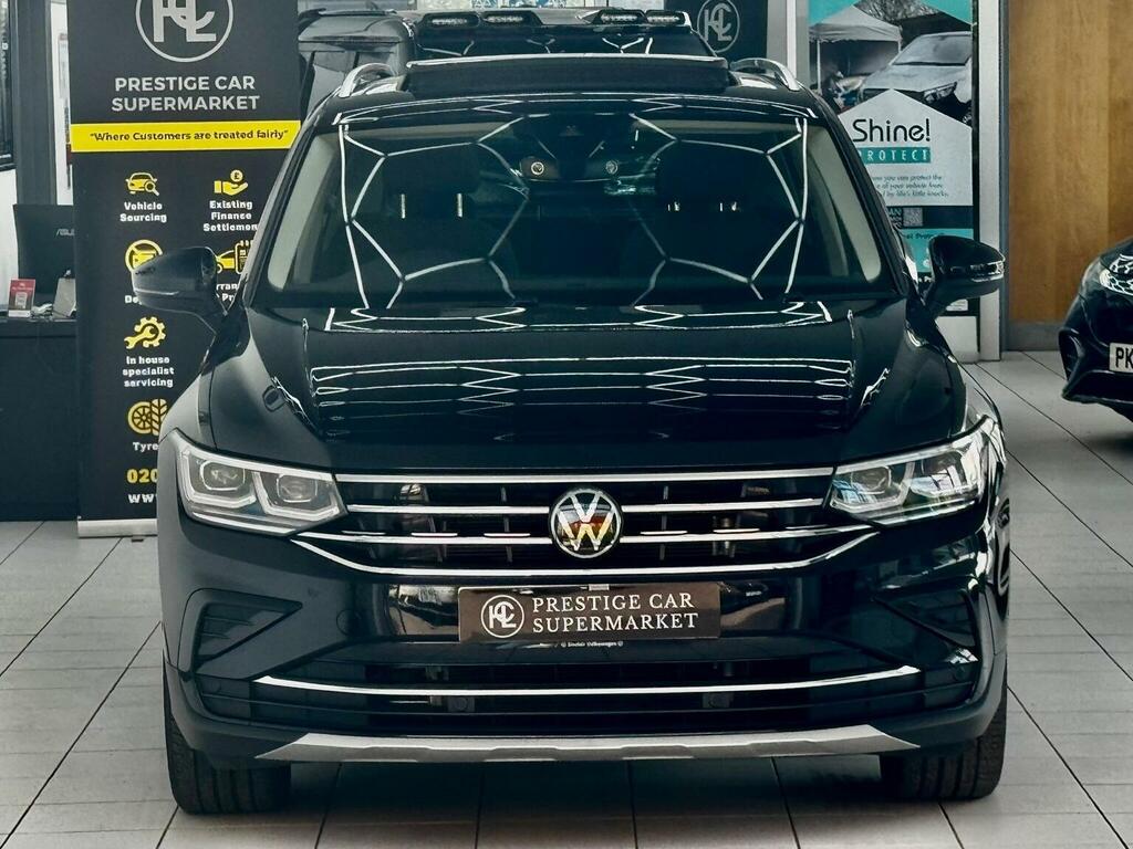 Volkswagen Tiguan Suv 1.5 Tsi Elegance Dsg Euro 6 Ss 202373 CF73FTY Black #3