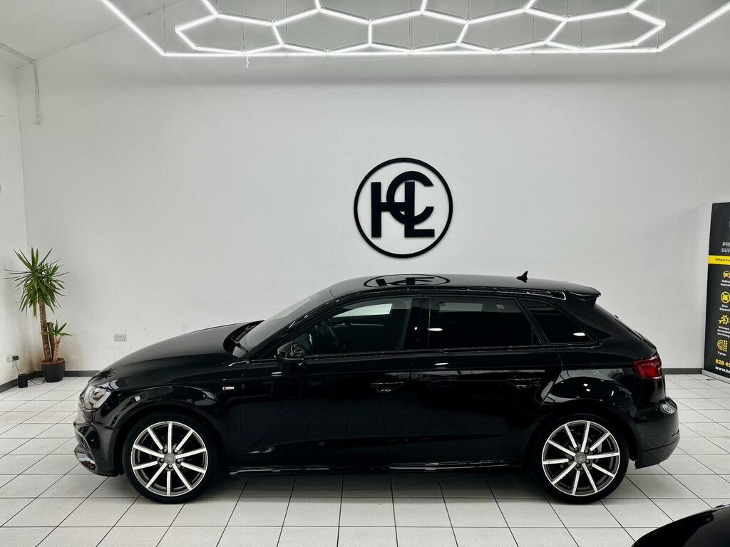 Audi A3 Hatchback 1.5 Tfsi Cod 35 Black Edition Sportback GF19LFO Black #6