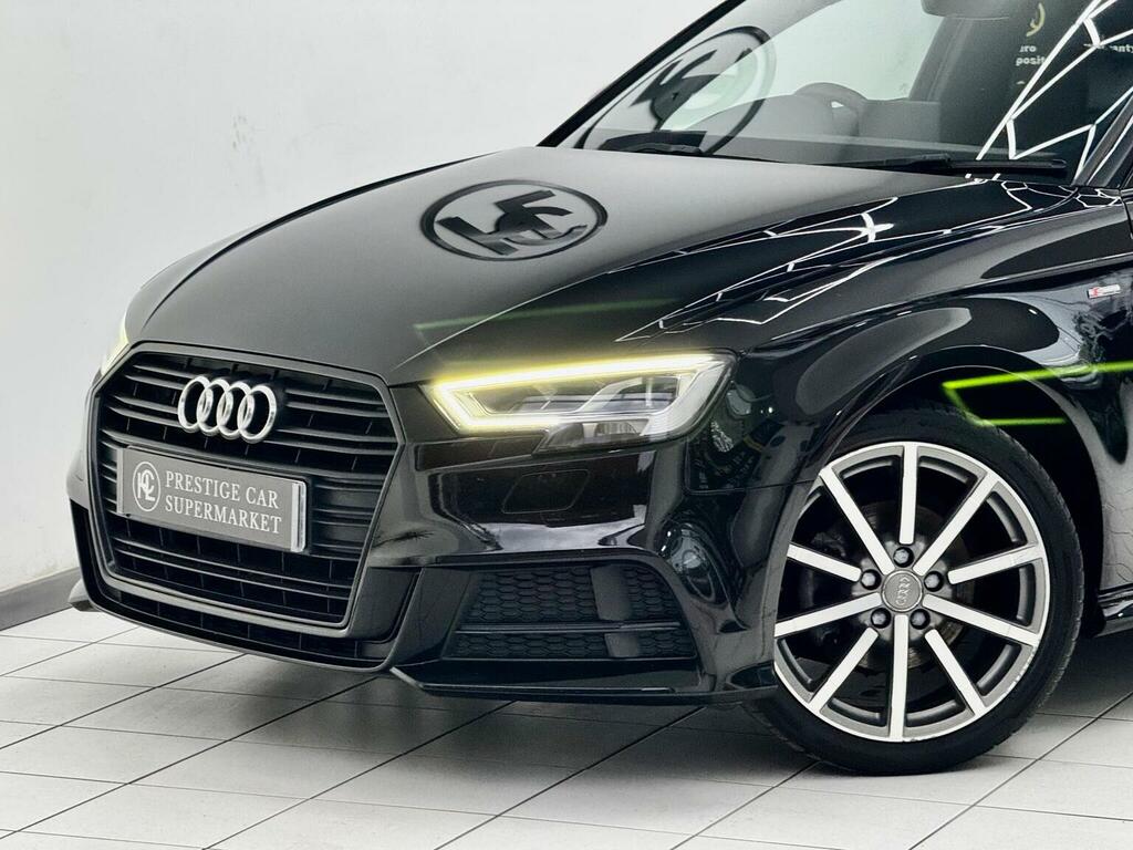 Audi A3 Hatchback 1.5 Tfsi Cod 35 Black Edition Sportback GF19LFO Black #4
