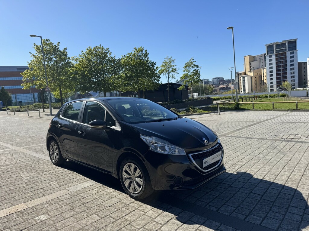 Peugeot 208 1.2 Vti Access 2013 Black #6