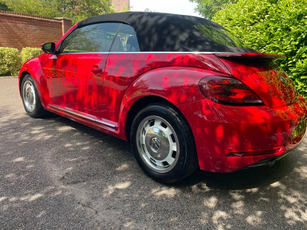 Volkswagen Beetle 2.0 Tdi Design Cabriolet Euro 6 YV18ATU Red #4