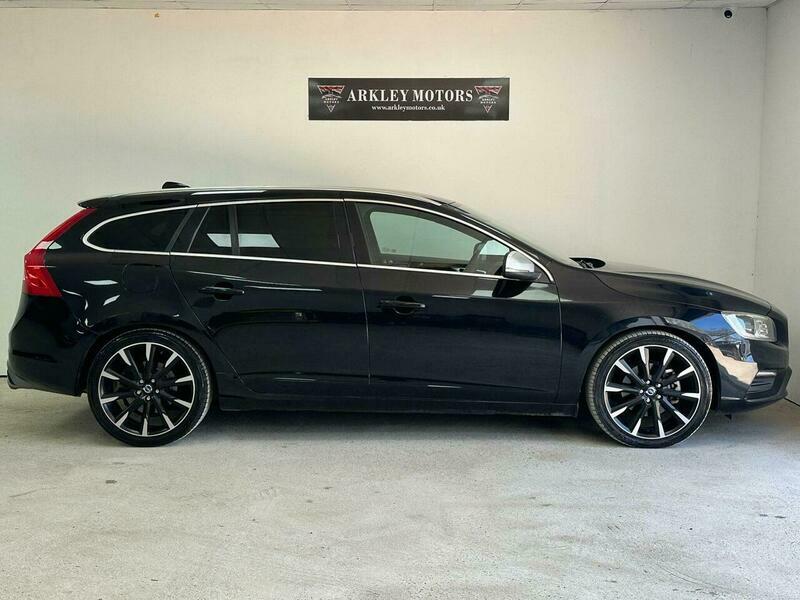Volvo V60 1.6 T4 R-design Powershift KF64LSZ Black #6