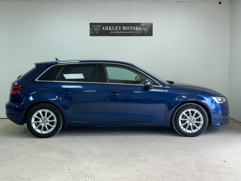 Audi A3 1.4 Tfsi Se Sportback KH15DWX Blue #2