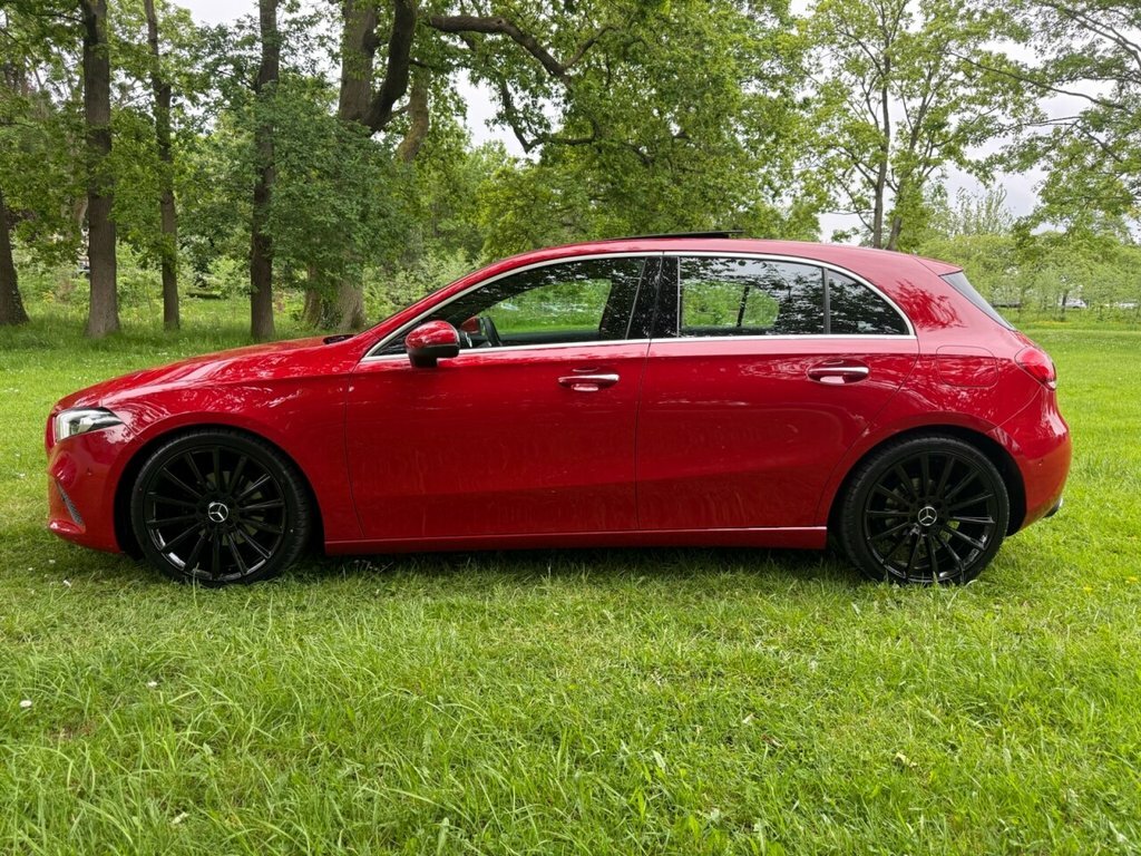 Mercedes-Benz A Class 1.5L Sport AF69UWR Red #4