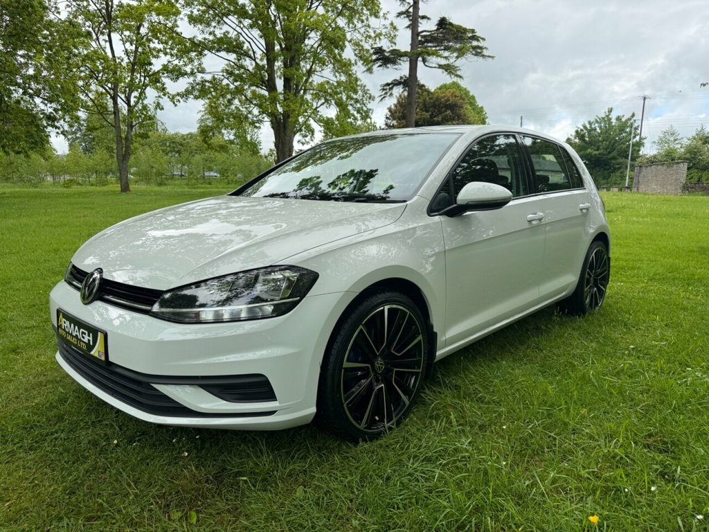 Volkswagen Golf 1.6L S GD18CAU White #3