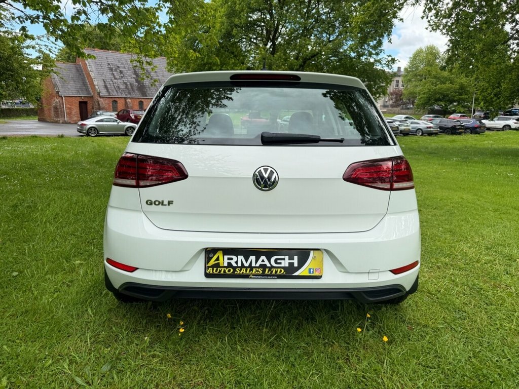 Volkswagen Golf 1.6L S GD18CAU White #6