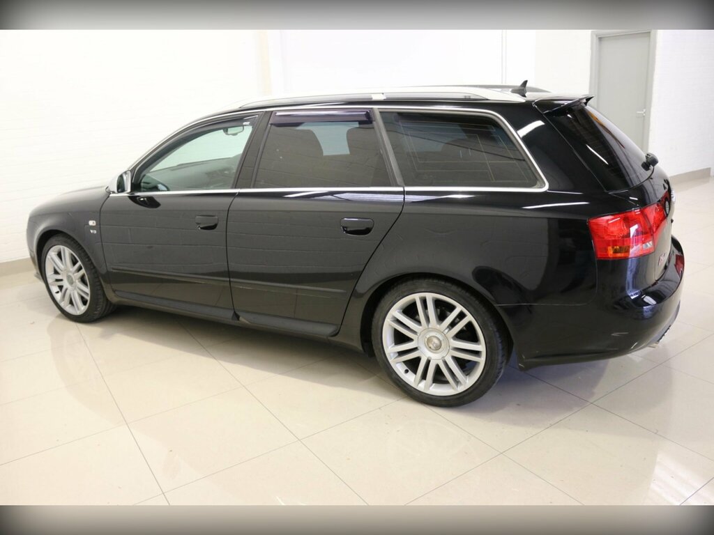 Audi S4 4.2 Quattro Black #35