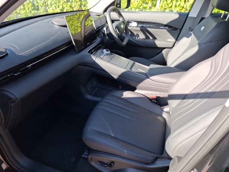 Geely Starray 1.5 Em-i Pro  Black #5