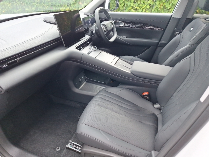 Geely Starray 1.5 Em-i Pro  White #5