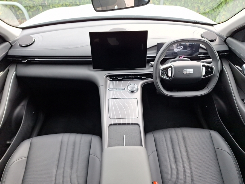 Geely Starray 1.5 Em-i Pro  White #3