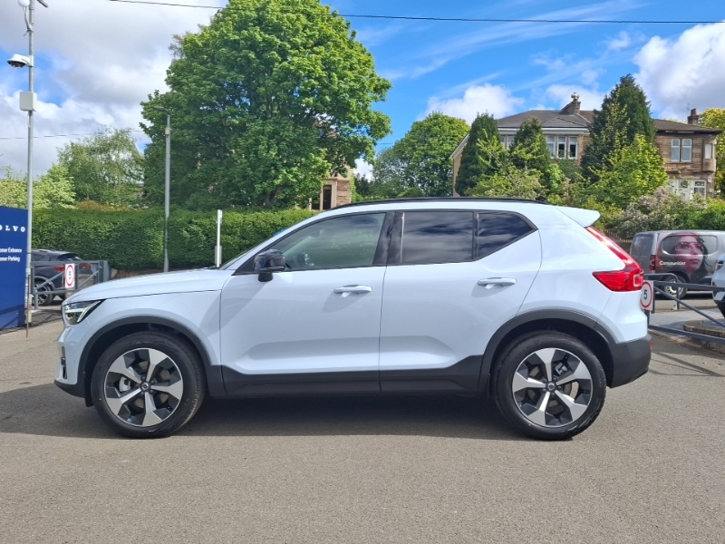 Volvo XC40 2.0 B3p Plus Pro Dark SM75ELO Blue #4
