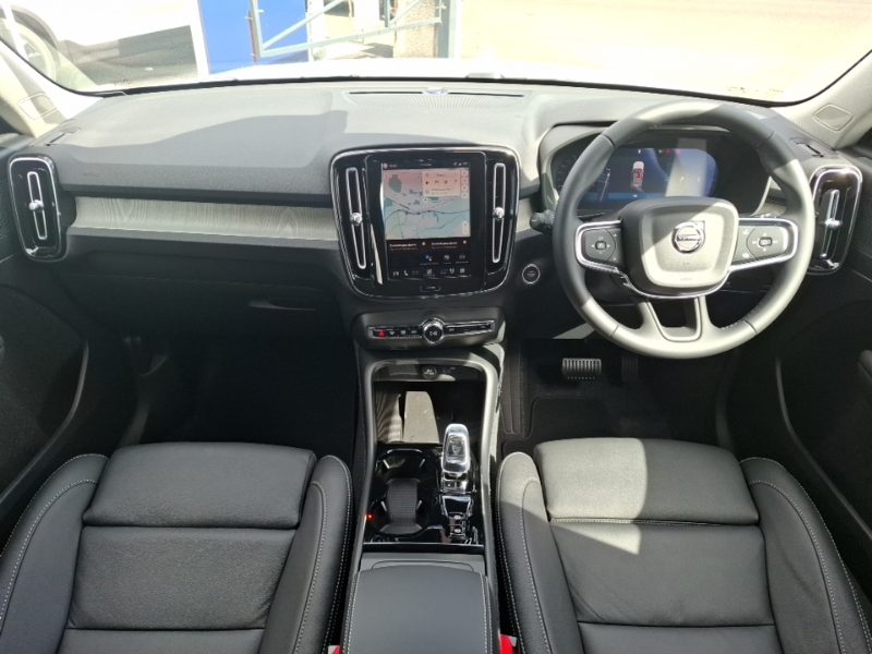 Volvo XC40 2.0 B3p Plus Pro Dark SM75ELO Blue #3