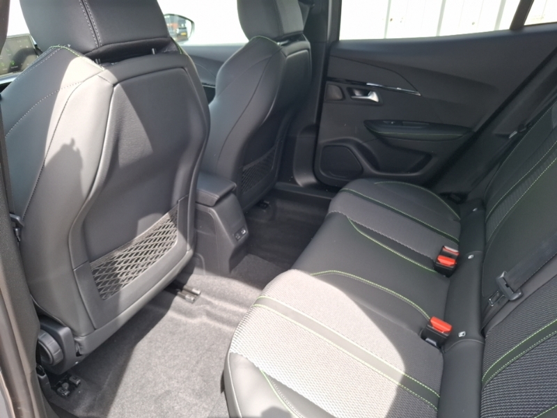 Peugeot 2008 1.2 Puretech 130 Gt Eat8 Grey #6
