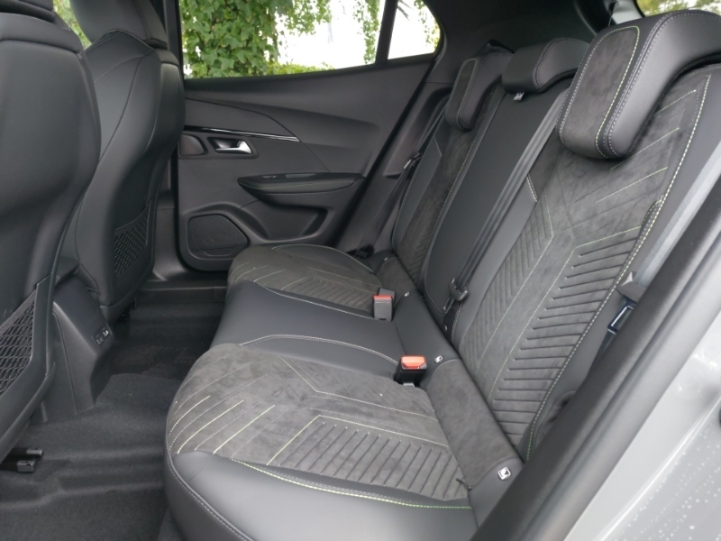 Peugeot 2008 1.2 Puretech 130 Gt Premium Eat8 Grey #6