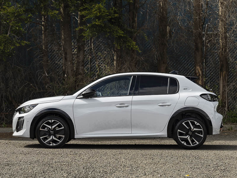 Peugeot 208 Hatchback 1.2 Puretech 100 Gt Premium SD26JYY White #4