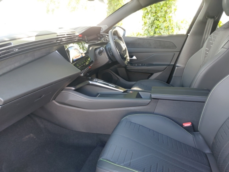 Peugeot 308 1.2 Hybrid 145 Gt E-dsc6 SJ26UVW Black #5