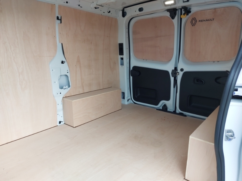 Renault Trafic Sl30 Blue Dci 130 Advance Safety Van White #6