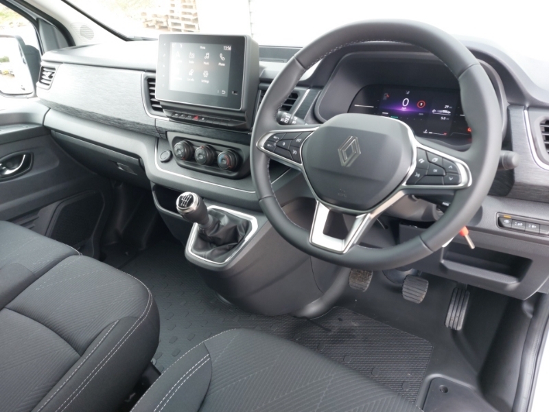 Renault Trafic Sl30 Blue Dci 130 Advance Safety Van White #3