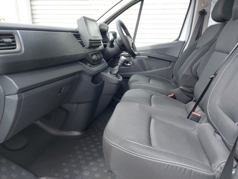 Renault Trafic Ll30 Blue Dci 130 Extra Safety Van White #5