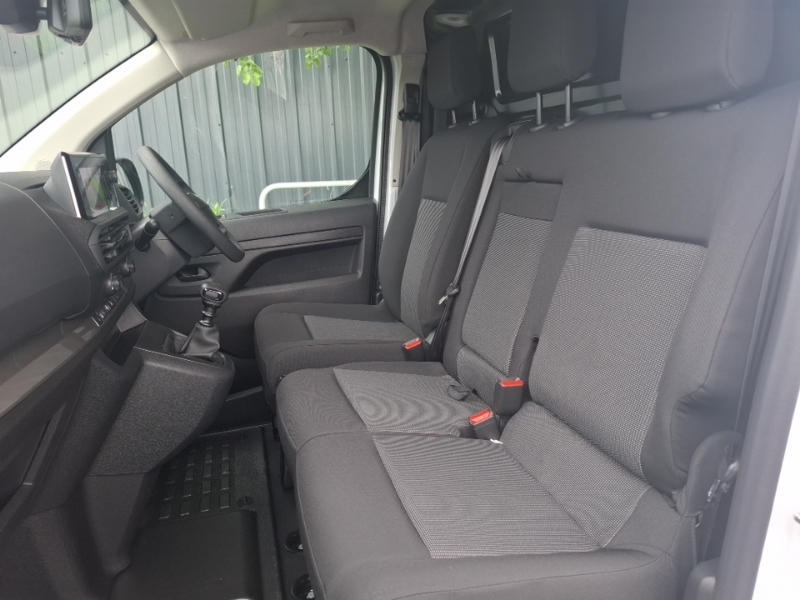 Vauxhall Vivaro 1.5 Turbo D 120 Pro H1 Van SD26TOU White #5