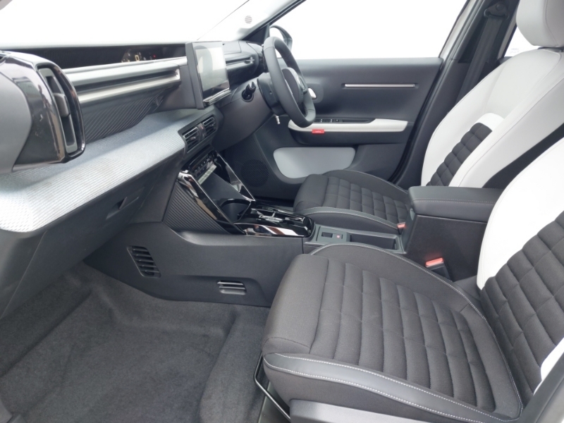 Citroen C3 Aircross 1.2 Hybrid 136 Max E-dcs6 White #5