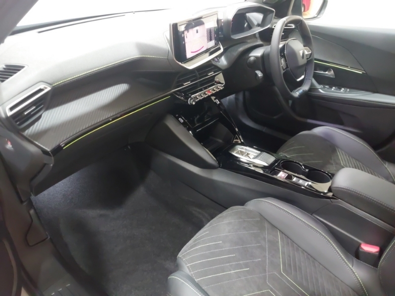 Peugeot 2008 1.2 Puretech 130 Gt Premium Eat8 White #5
