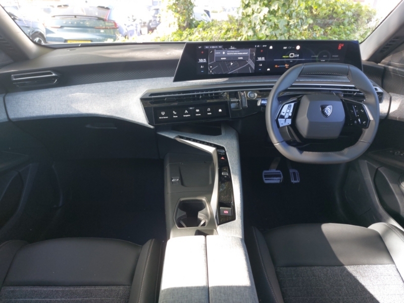 Peugeot 3008 157Kw Allure 73Kwh White #3