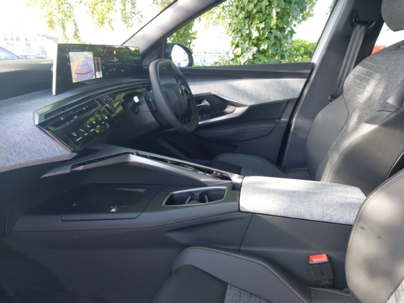 Peugeot 3008 157Kw Allure 73Kwh White #5