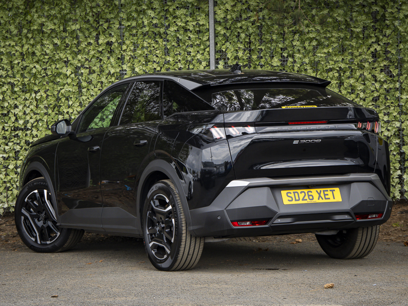 Peugeot 3008 157Kw Allure 73Kwh SD26XET Black #2