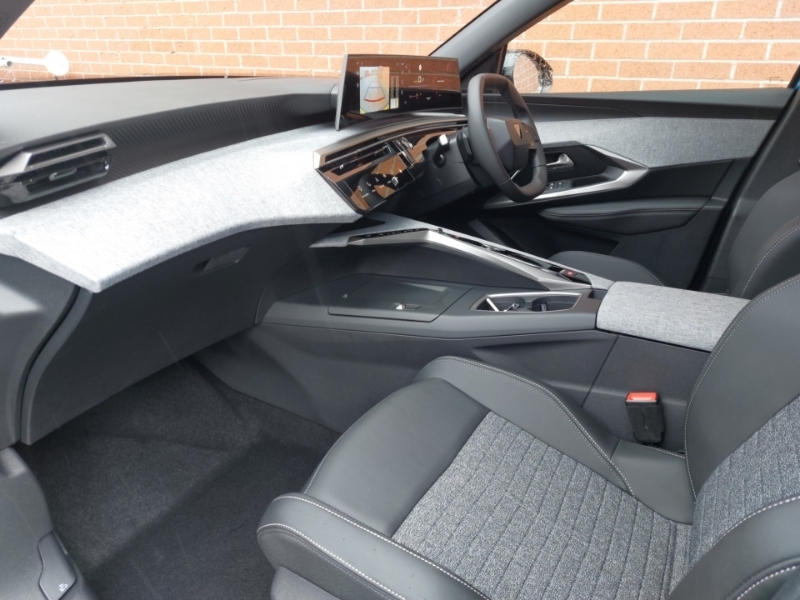 Peugeot 3008 157Kw Allure 73Kwh Blue #5