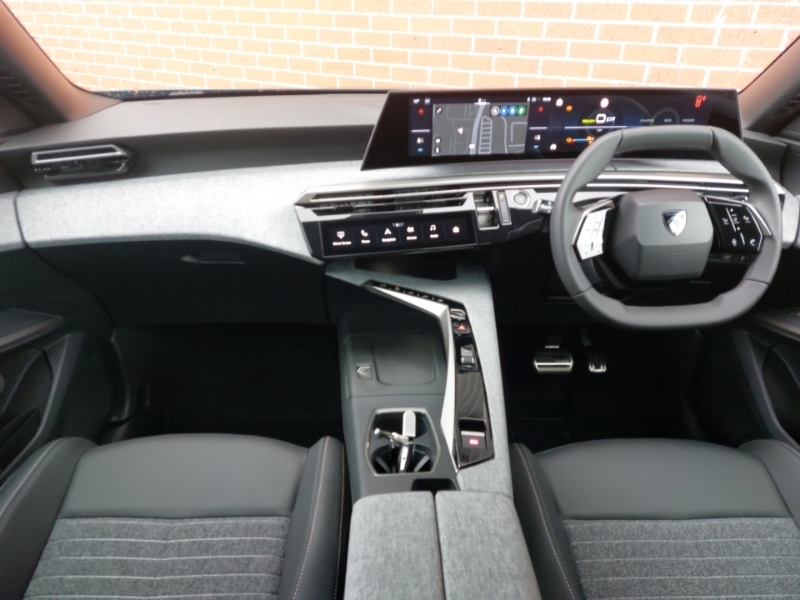Peugeot 3008 157Kw Allure 73Kwh Blue #3