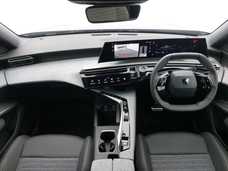 Peugeot 3008 157Kw Allure 73Kwh Black #3
